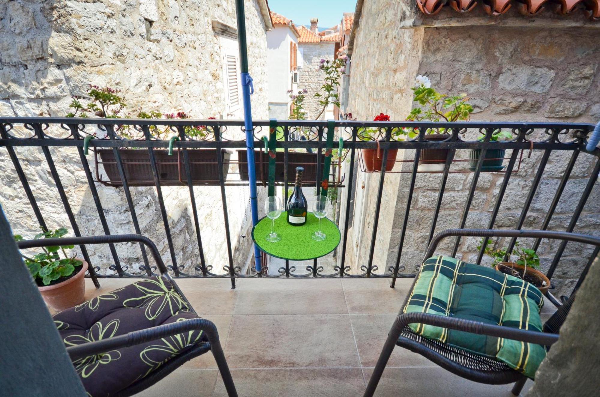 Bell Tower Apartment Budva Exteriör bild